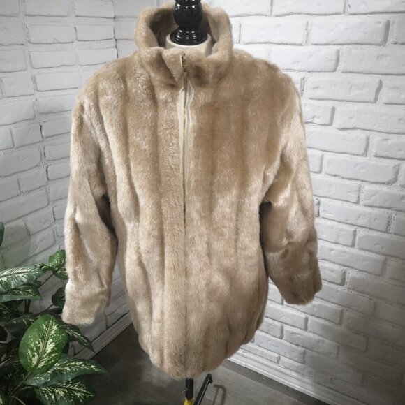Atelier by B. Thomas Ladies Beige & Tan Faux Fur Size Medium Reversable Jacket - Picture 1 of 13